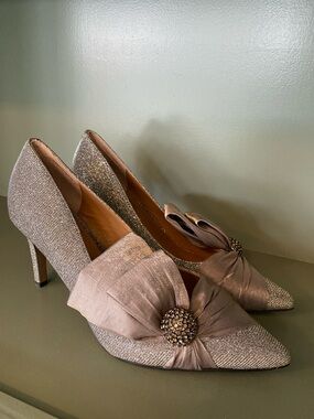 J. Renee Hirisha Pewter Dance Glitter Heels